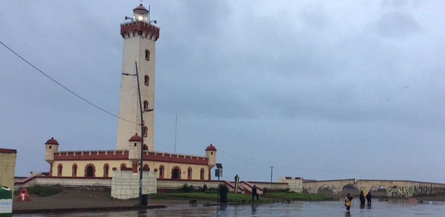 Sector del Faro en La Serena se encuentra anegado por fuertes precipitaciones