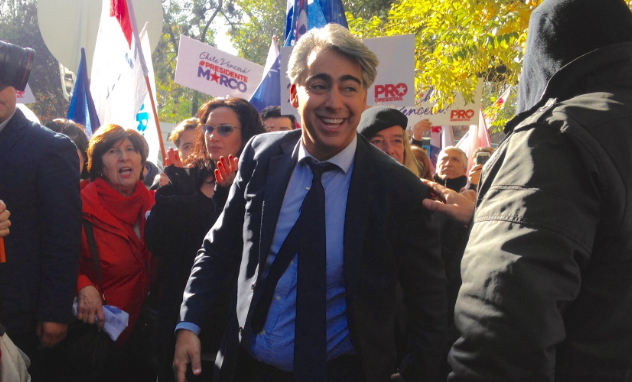 Marco Enríquez-Ominami inscribe ante el Servel su tercera candidatura presidencial