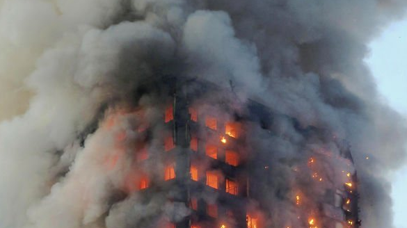 Se elevan a 17 las víctimas del mega incendio en edificio de Londres
