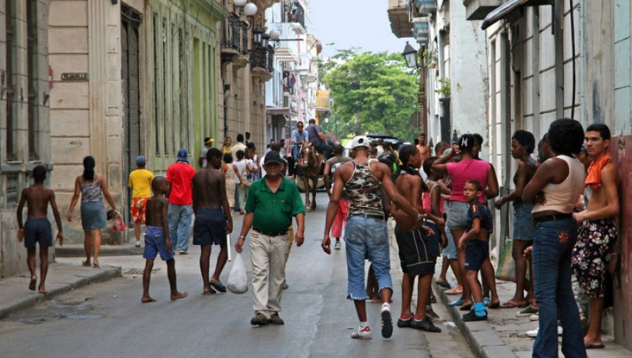 Cubanos lamentan retroceso en relaciones con EEUU