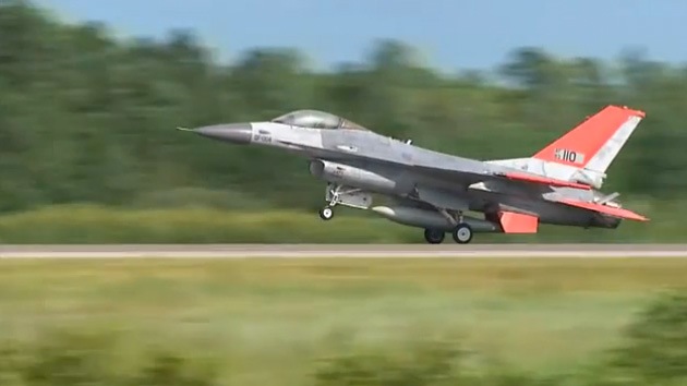 Avión caza F-16 norteamericano se estrella en Texas