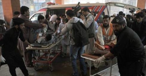 Ataques con bomba dejan casi 30 muertos en Pakistán