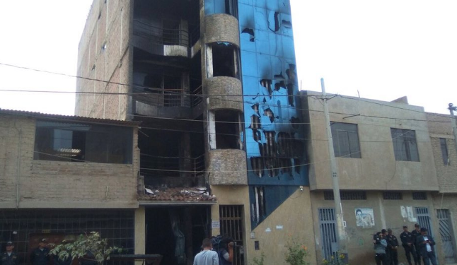 Incendio en un edificio de Perú deja el saldo de siete fallecidos