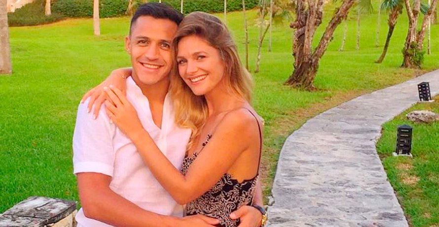 Alexis Sánchez y Mayte Rodríguez confirman romance con fotos compartiendo vacaciones