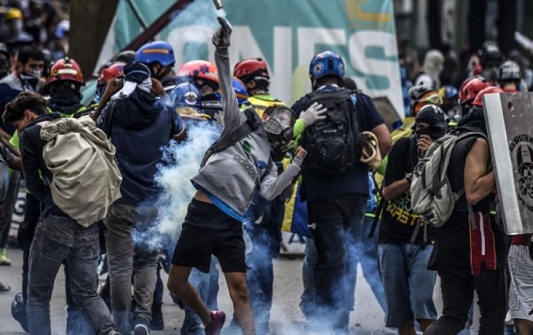 Oposición busca paralizar Venezuela por dos días en protesta contra Constituyente