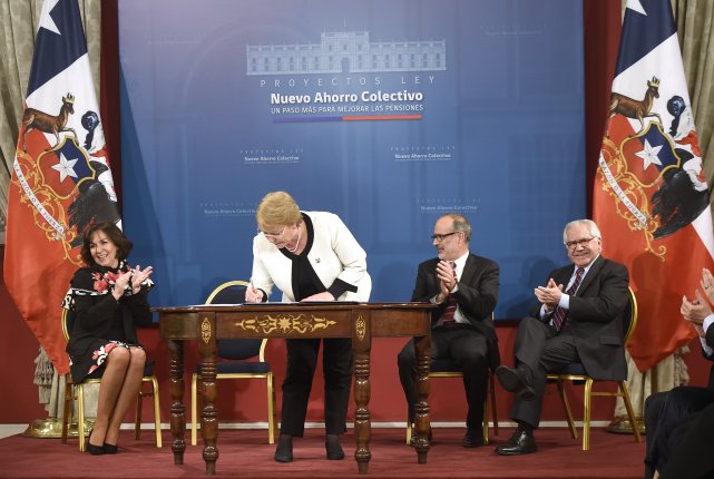Reforma Previsional: Bachelet presentó proyectos que crean nuevo sistema de ahorro colectivo