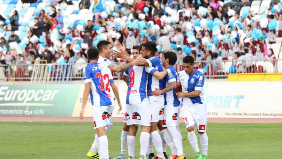 Deportes Antofagasta vence a Palestino y suma su primer triunfo en el torneo