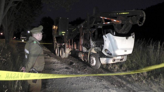 Nuevo ataque incendiario a camiones en Temuco: 5 maquinas arrasadas por el fuego
