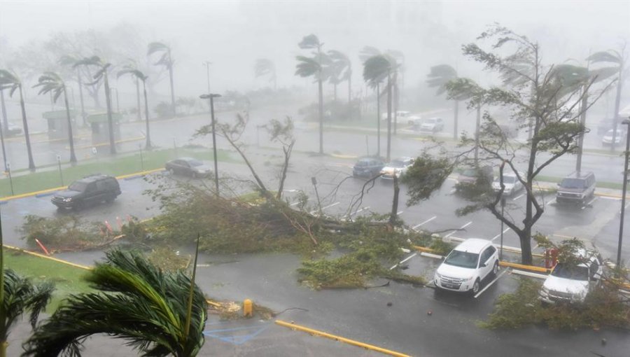 Huracán María azota a Puerto Rico con lluvias y marejadas torrenciales