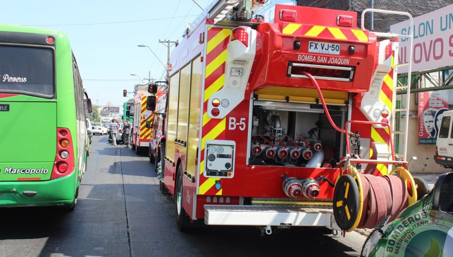 Incendio obligó a evacuar a 14 ancianos desde un hogar en San Joaquín