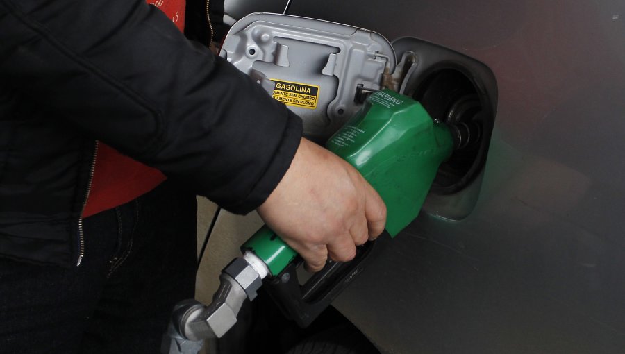 Fuerte alza sufrirán precios de los combustibles este jueves según Enap