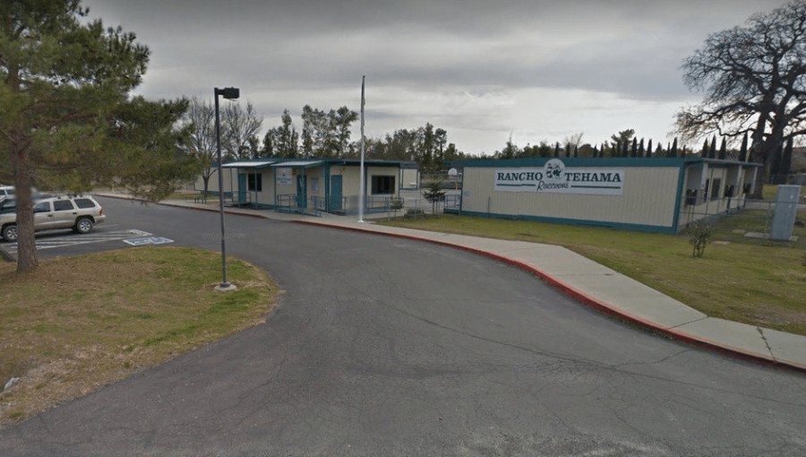 Tres personas mueren en tiroteo en escuela primaria de California