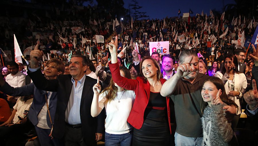 Cierre de Campaña de Carolina Goic reúne a 3 mil personas en el Estadio Nacional