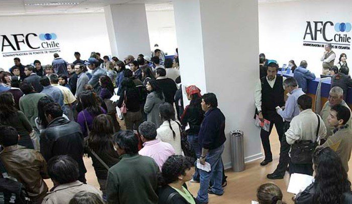 Sigue subiendo el desempleo en Chile: Trimestre agosto octubre llegó al 6,7%