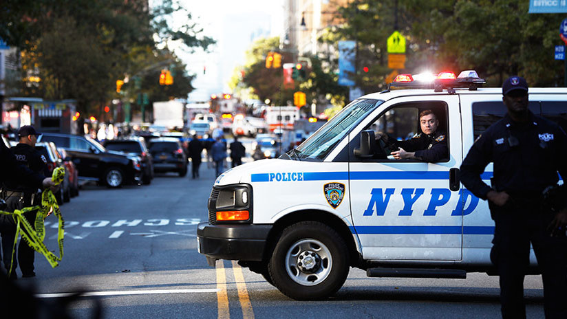 Vehículo embiste a peatones en Nueva York: Deja un muerto y varios heridos
