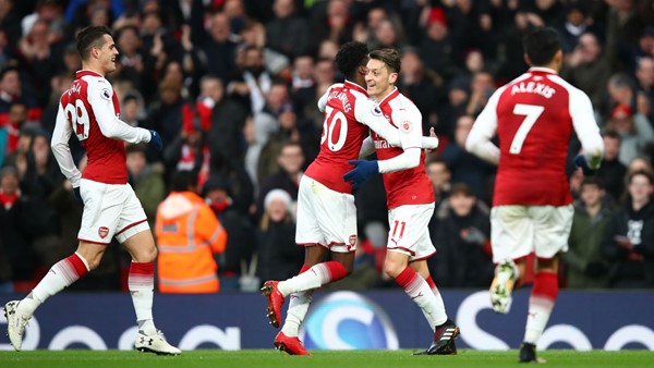Alexis Sánchez fue protagonista en triunfo del Arsenal