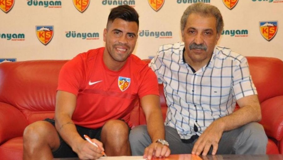 Gonzalo Espinoza ingresó en complemento del triunfo del Kayserispor en Turquía