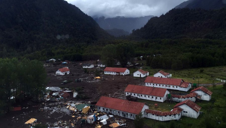 Gobierno confirma 8 fallecidos tras aluvión en Villa Santa Lucía en Región de Los Lagos