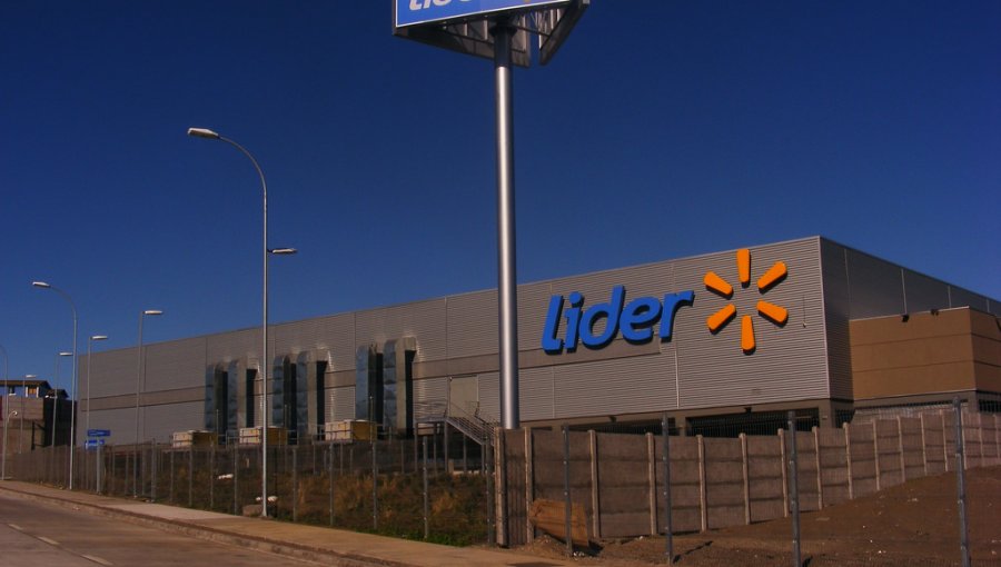 Condenan a Supermercado Lider a pagar indemnización por robo de vehículo en estacionamiento