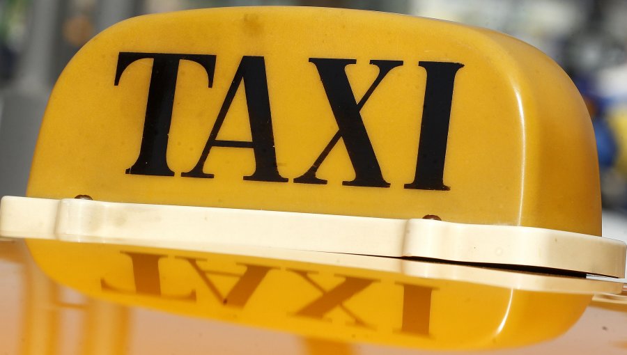 Anuncian reajuste tarifario en taxis ejecutivos de la Región Metropolitana