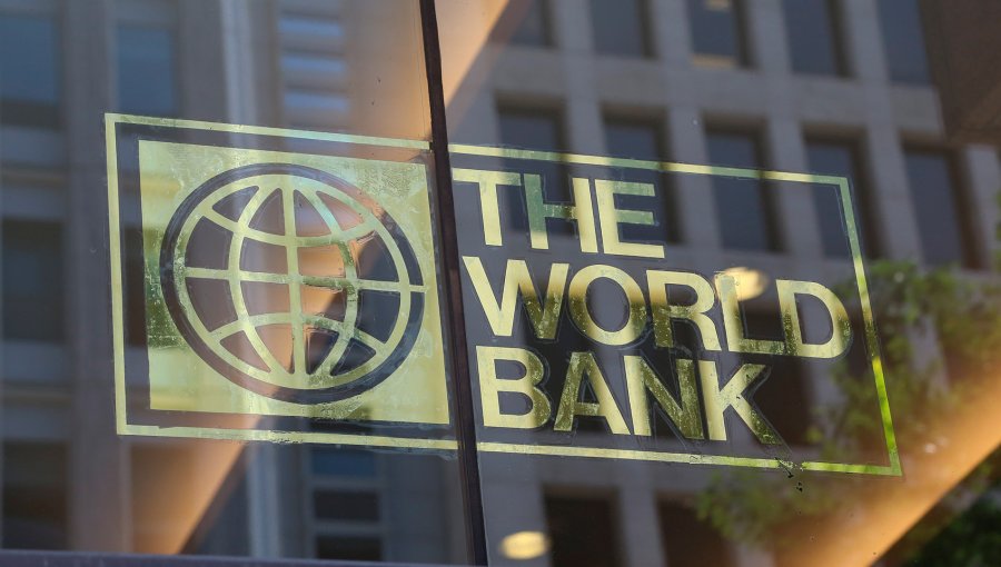 Banco Mundial reconoce que alteró ranking de competitividad: Benefició a Piñera y perjudicó a Bachelet