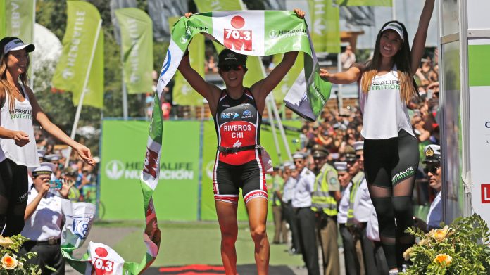 Bárbara Riveros ganó por cuarta vez consecutiva el Ironman de Pucón