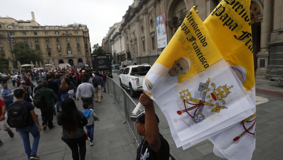 Gobierno por reunión entre Bachelet y el papa: “No hay temas vetados a priori”