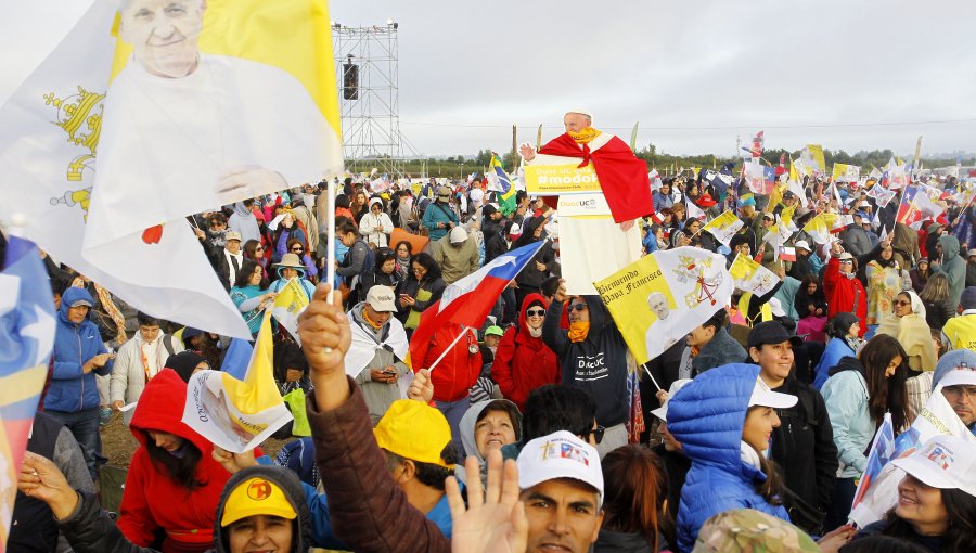 Papa Francisco llega a Temuco para oficiar su segunda misa masiva
