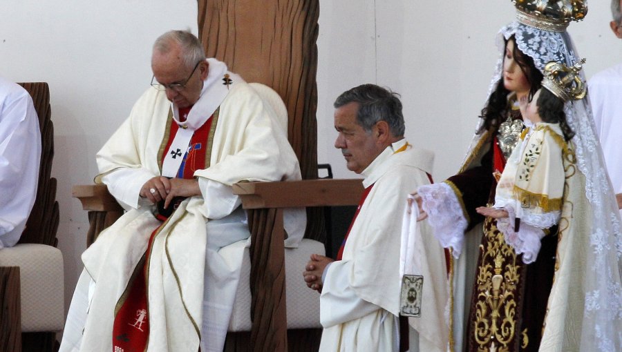 Papa defiende a Obispo Barros: "No hay ninguna prueba en su contra, todo es calumnia"