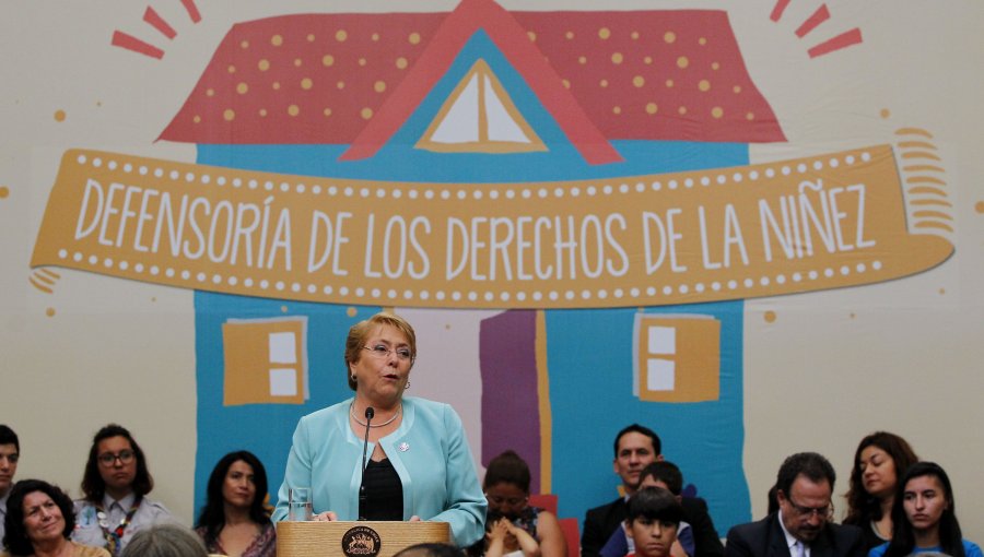 Bachelet promulgó ley que crea la Defensoría de los Derechos de la Niñez
