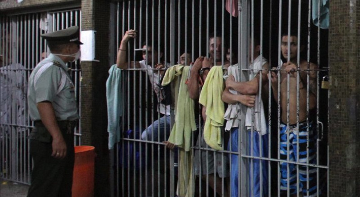 Impacto por condiciones inhumanas en cárceles: Encierros en celdas llegan a 16 horas