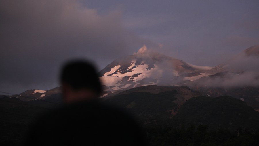 Sernageomin advierte sobre posible erupción en complejo volcánico Nevados de Chillán