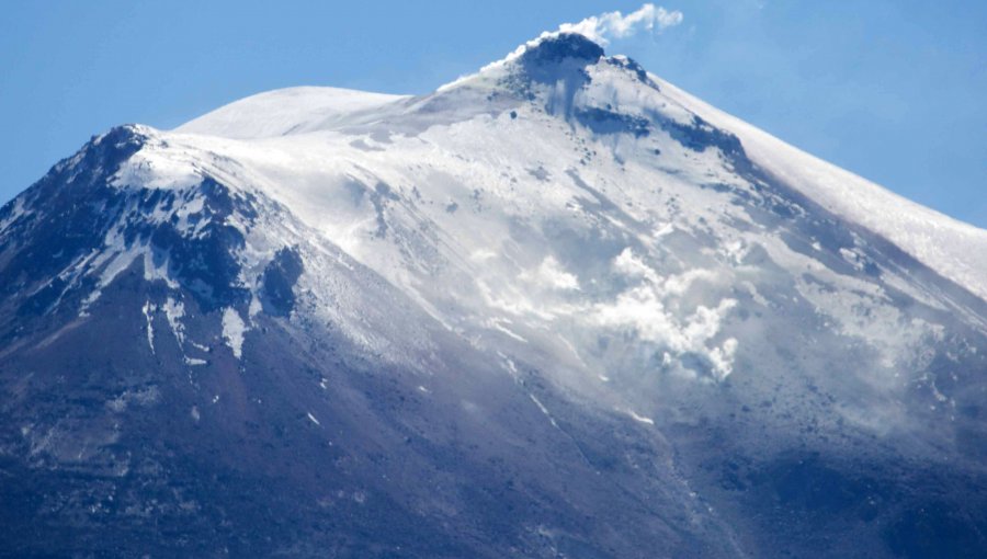 Sernageomin decreta “Alerta Naranja” para Complejo Volcánico Nevados de Chillán