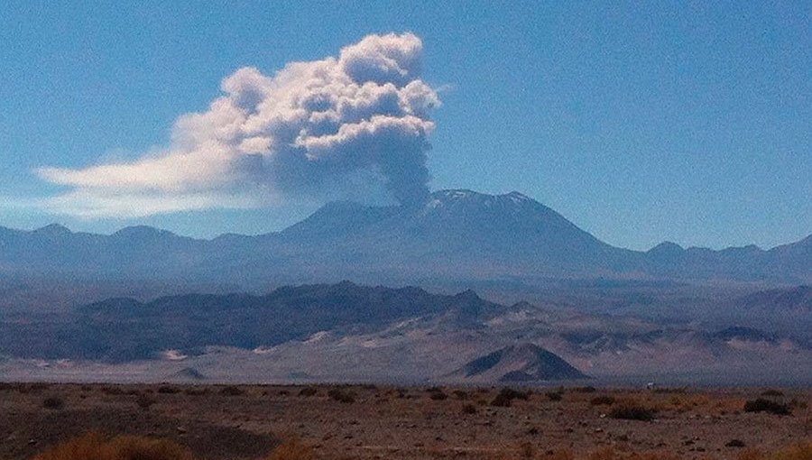 Declaran Alerta Amarilla en San Pedro de Atacama por Volcán Láscar