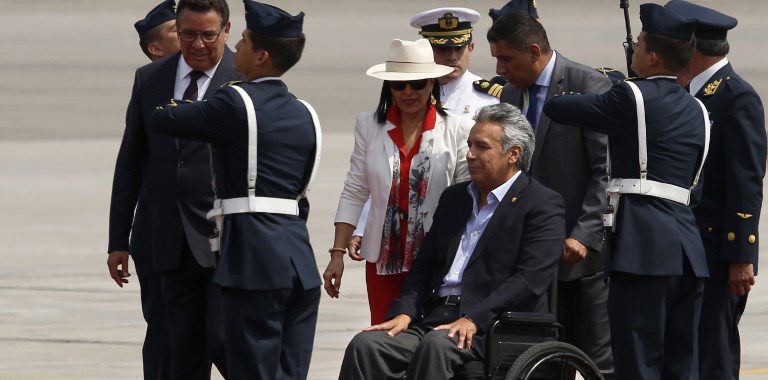 Presidente de Ecuador lanza ultimátum y pide prueba de vida de periodistas secuestrados