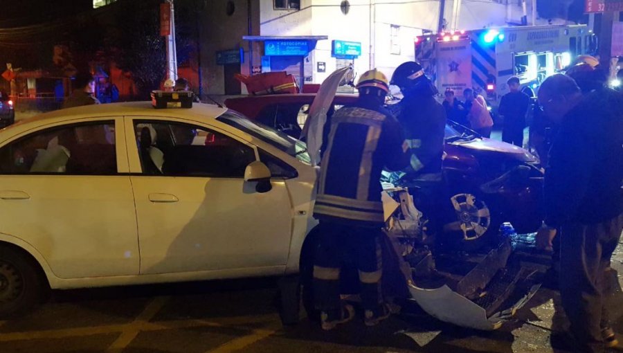 Alcalde de Valparaíso Jorge Sharp protagoniza accidente automovilístico
