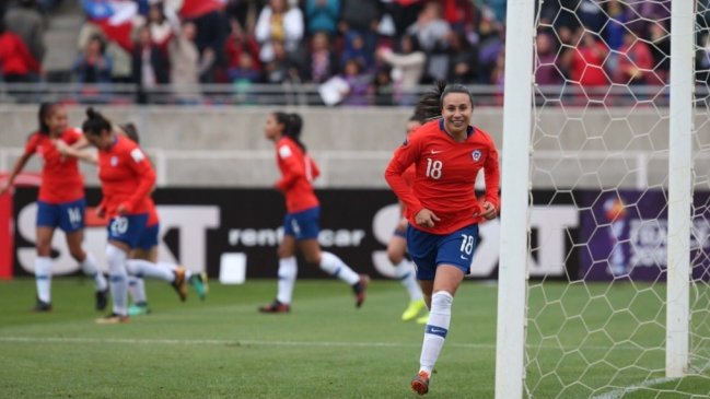 La "Roja" femenina venció a Argentina e hizo historia al asegurar el repechaje