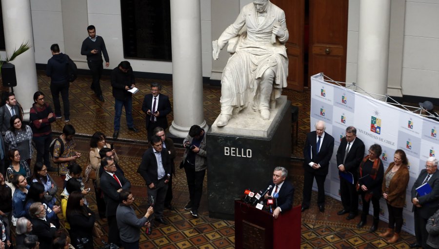 Ennio Vivaldi es reelegido como rector de la Universidad de Chile