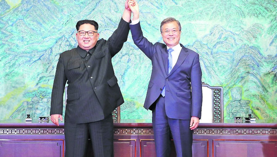 Corea del Norte pone en duda cumbre con Trump, suspende conversaciones con Seúl