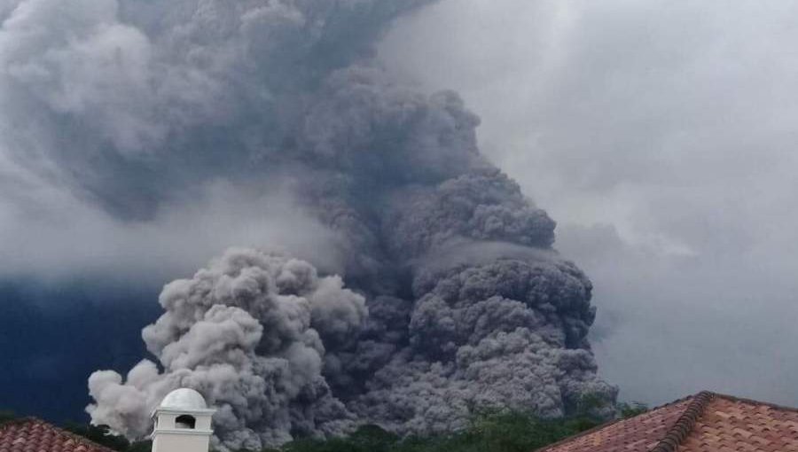 Sube a 62 cifra de muertos tras erupción de Volcán de Fuego en Guatemala