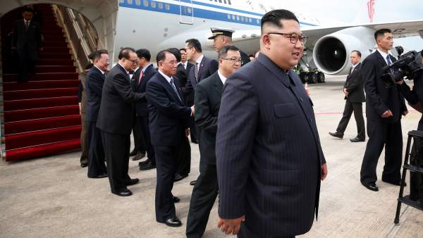 Kim aterriza en Singapur a punto de hacer historia en la cumbre con Trump