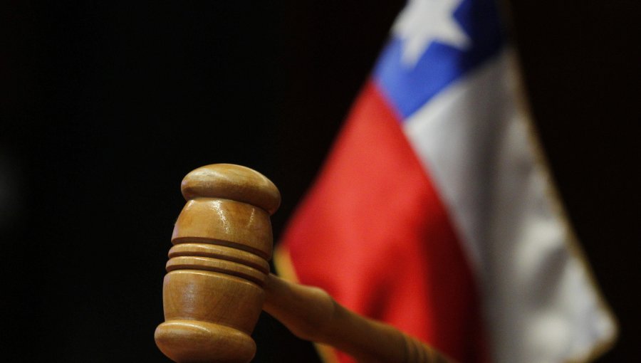 Corte de Apelaciones podría sancionar a juez que absolvió a menor por alunizaje