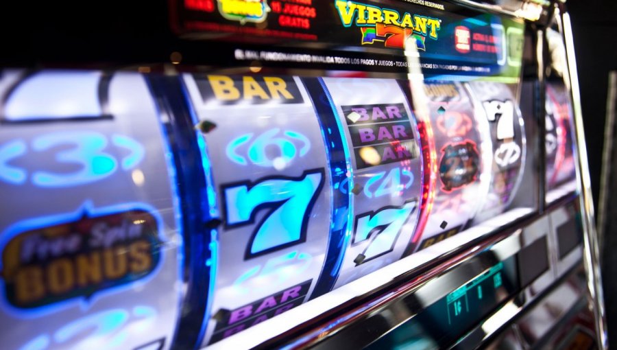 Casinos populares: Máquinas se concentran en sectores pobres y de mayor delincuencia