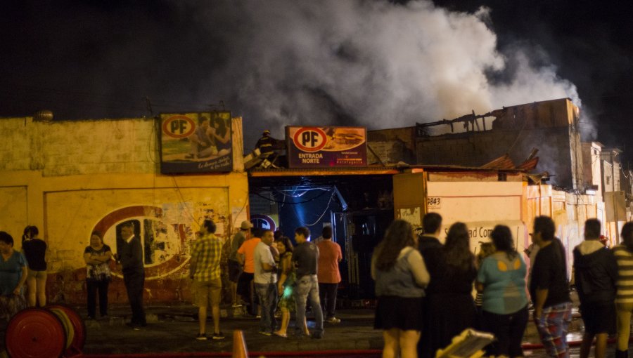 Incendio dejó cuantiosas pérdidas en Vega Central de Antofagasta