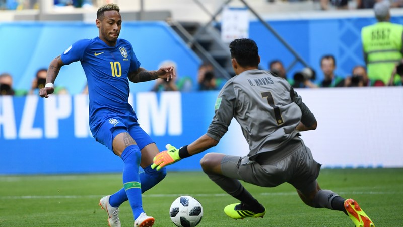 Brasil sufrió y superó en la agonía a Costa Rica para acercarse a octavos del Mundial