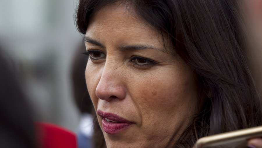 Antofagasta: Corte revoca arraigo nacional para alcaldesa Karen Rojo
