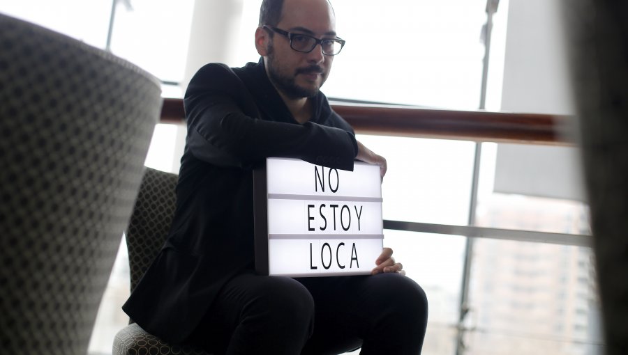 Cineasta Nicolás López anuncia su salida de productora Sobras