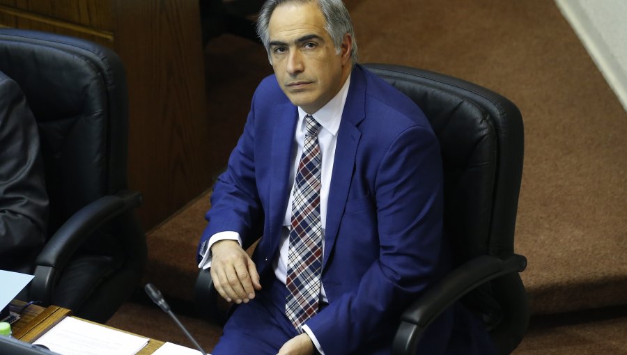 Nueva crítica de Senador Chahuán a su sector: "Fue un error insistir en la censura" en Cámara de Diputados