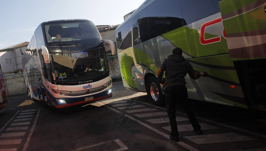 Fin de semana largo: Llaman a denunciar malas prácticas en buses interurbanos