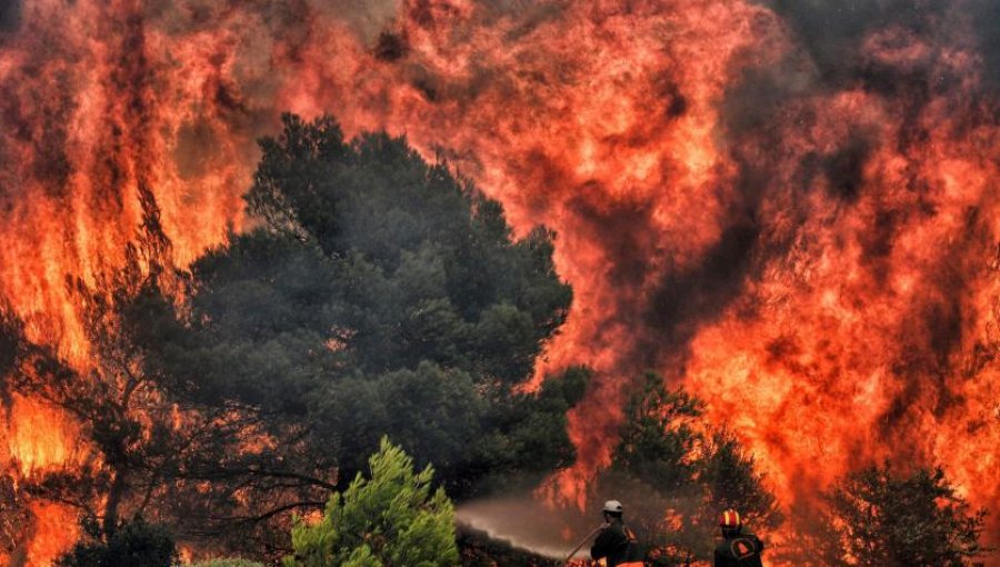 Incendio en Grecia deja al menos 80 muertos, decenas de desaparecidos